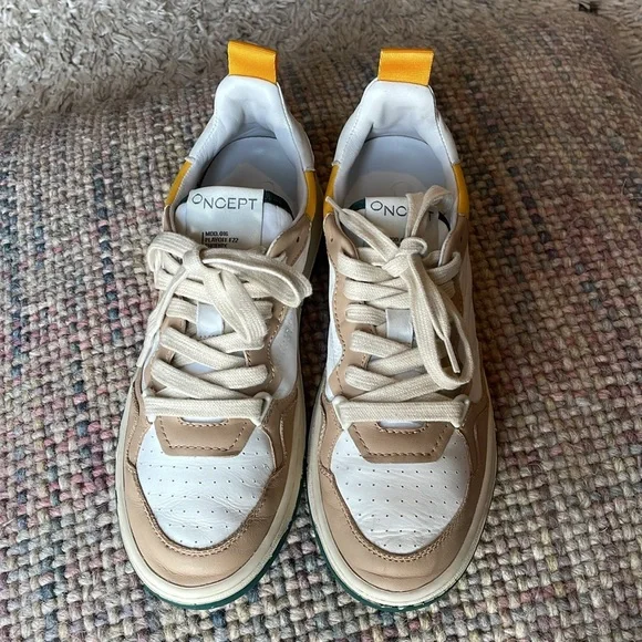 Most comfortable sneaker ever! In amazing shape. The Phoniex in Oak Multi 💚 - Picture 11 of 15